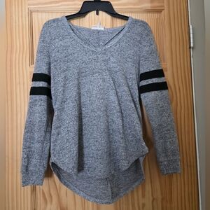 Bobbie Brooks Heathered Gray Knit Top